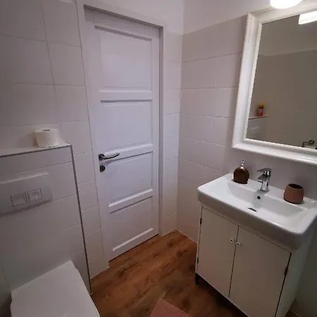 Gold 2 Apartment