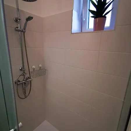 Apartment Gold 2