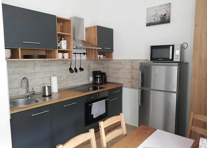 Apartment Gold 2